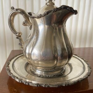 SilverPlated Set Creamer #5361&Sauser #1912 Meriden Co. Quadruple Plate Made USA